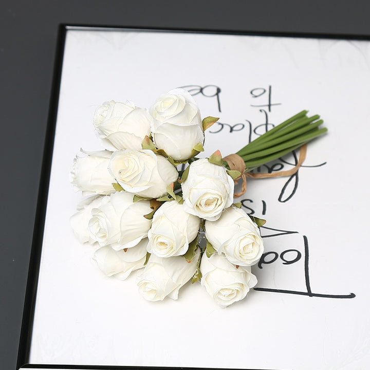 Elegante Nep Rozenboeket voor Huisdecoratie