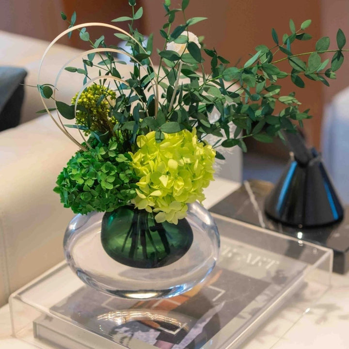 Levensechte Bloemenarrangement met Glazen Vaasje