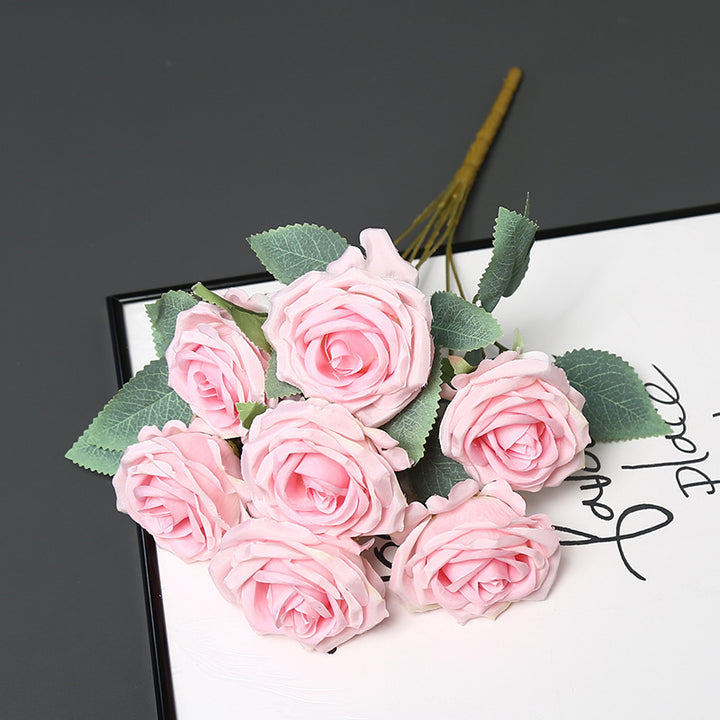 Neproze bloemenboeket voor thuisdecoratie
