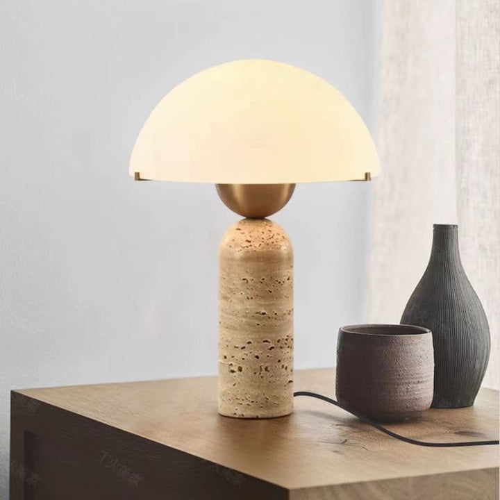 Moderne Tafellamp met Elegante Koepelscherm