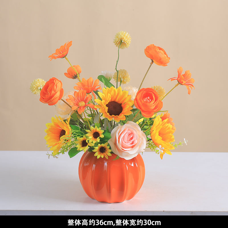 Charming Bloemig Centerpiece Arrangement