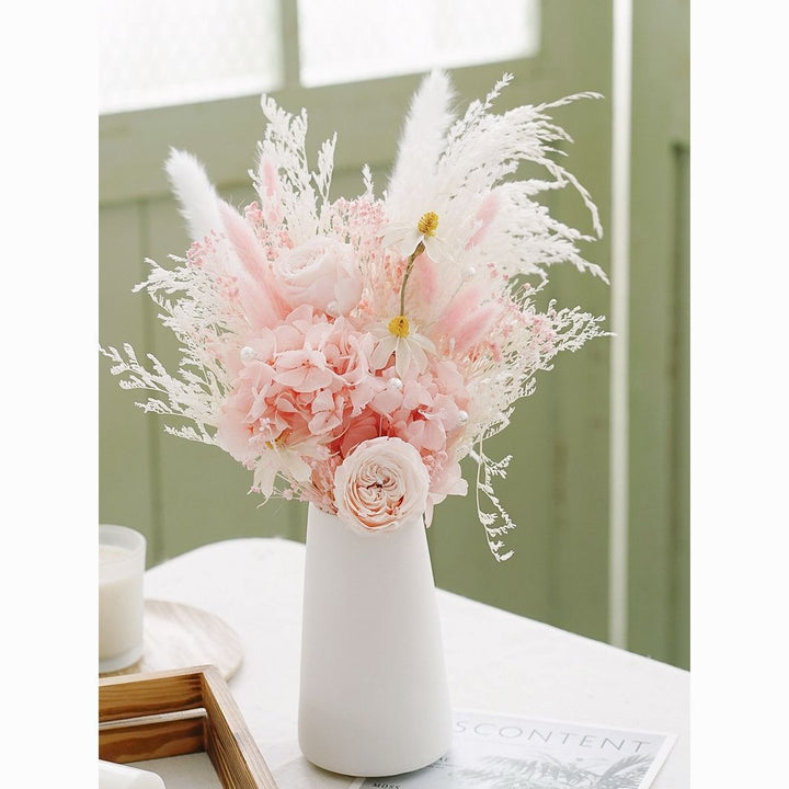 Elegante Gedroogde Bloemenboeket Arrangement