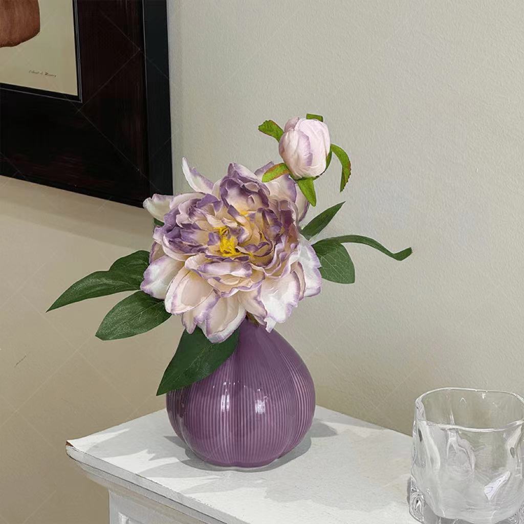 Elegante Nepp Floral Display