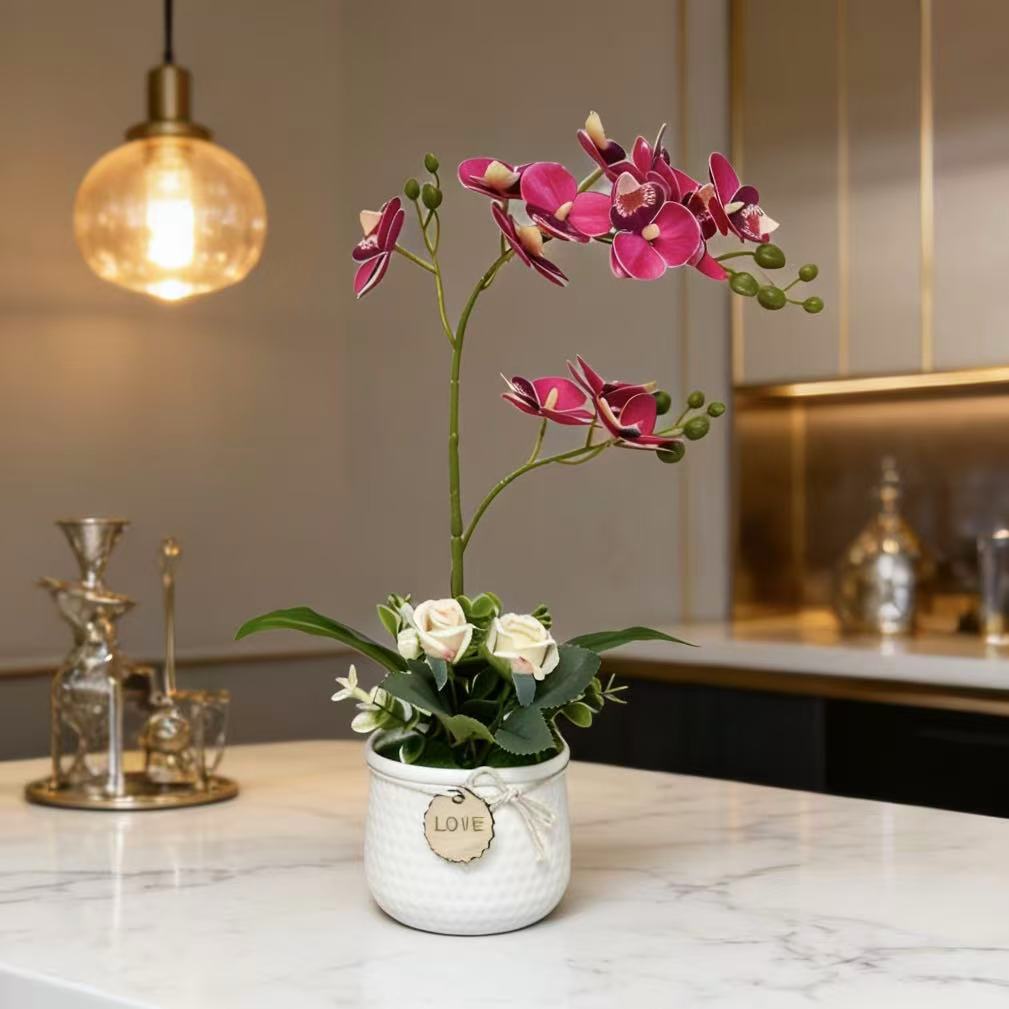Levensechte Orchidee en Rozen Bloemarrangement