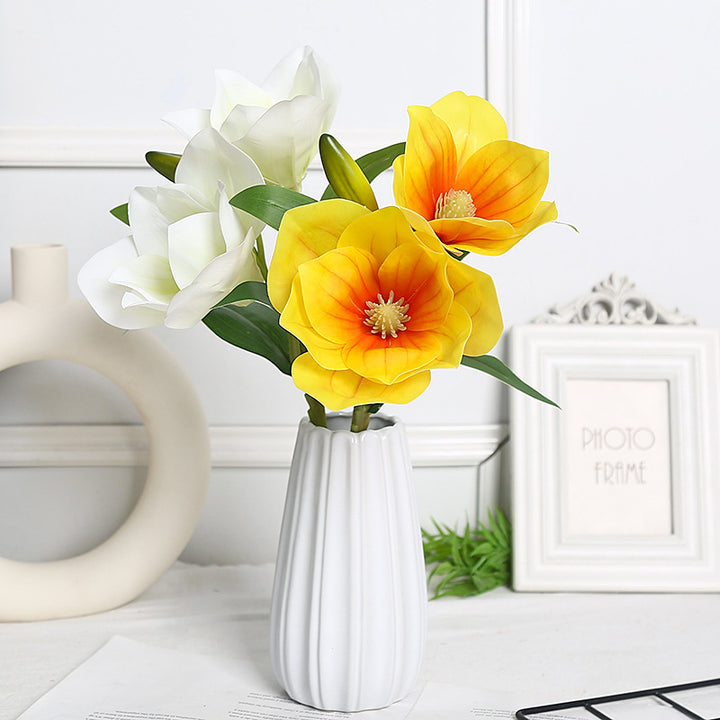 Elegant Magnolia Bloemarrangement voor Huisdecoratie