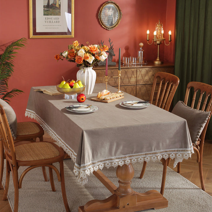 Elegante Tafelkleed met Kantrand