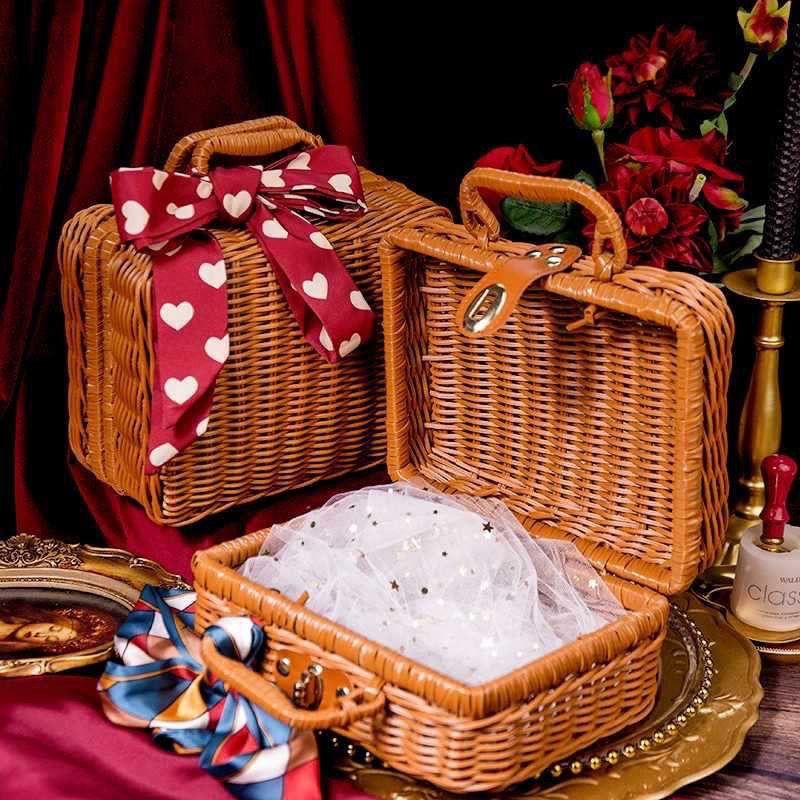Stijlvolle rattenbox met praktische handvatten