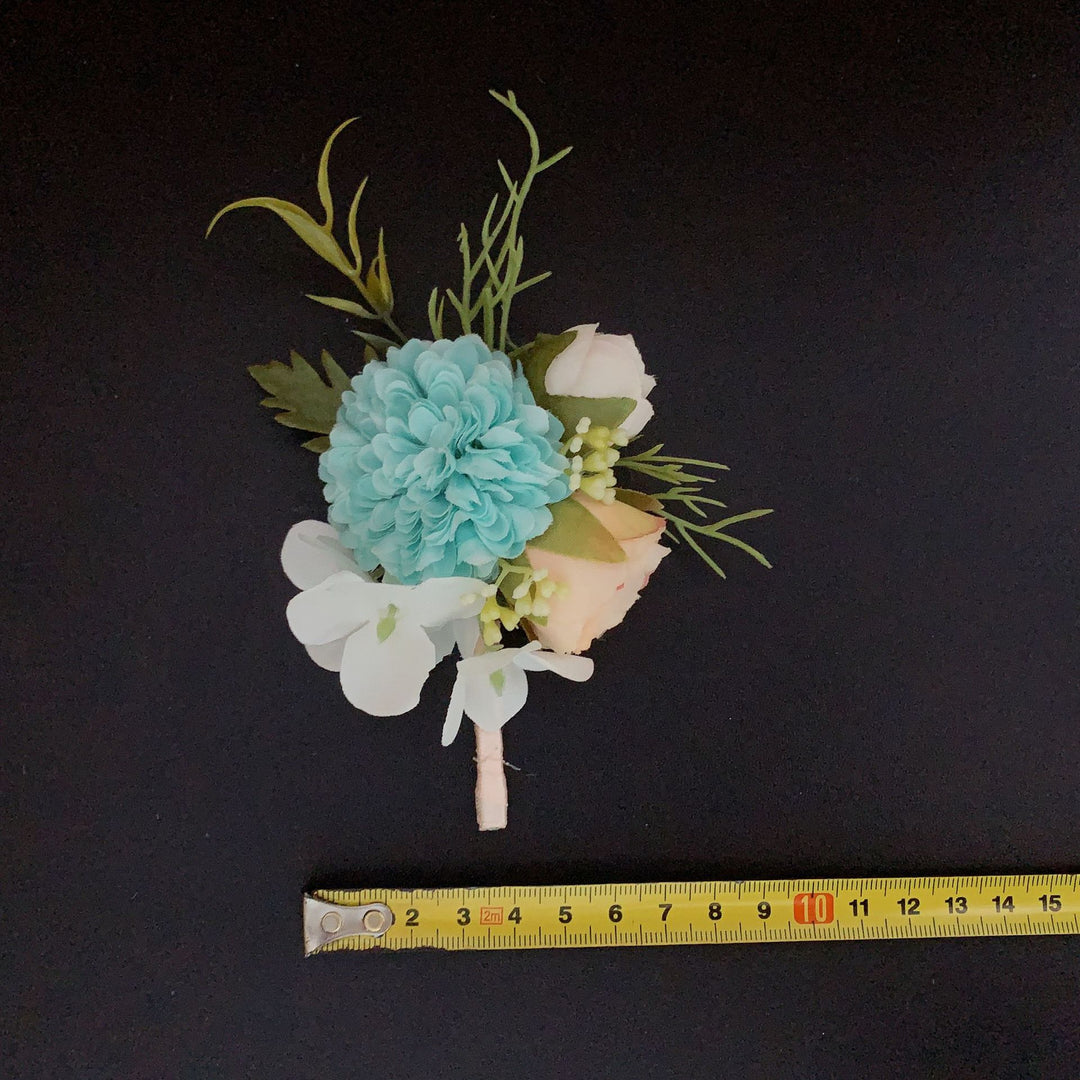 Bloemige Broche Arrangement