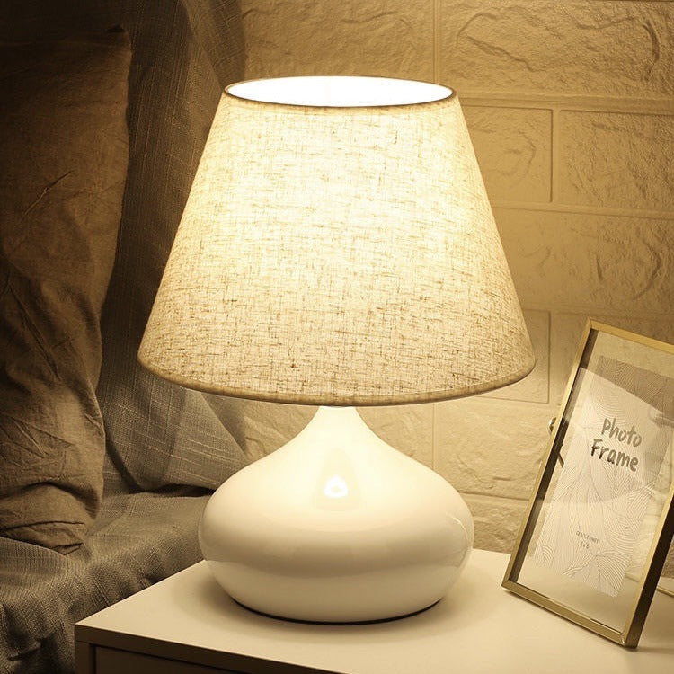 Eigentijdse Stof Schaduw Tafel Lamp