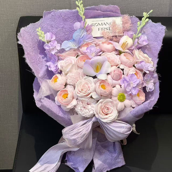 Luxe Kunstbloemenboeket met Elegante Presentatie