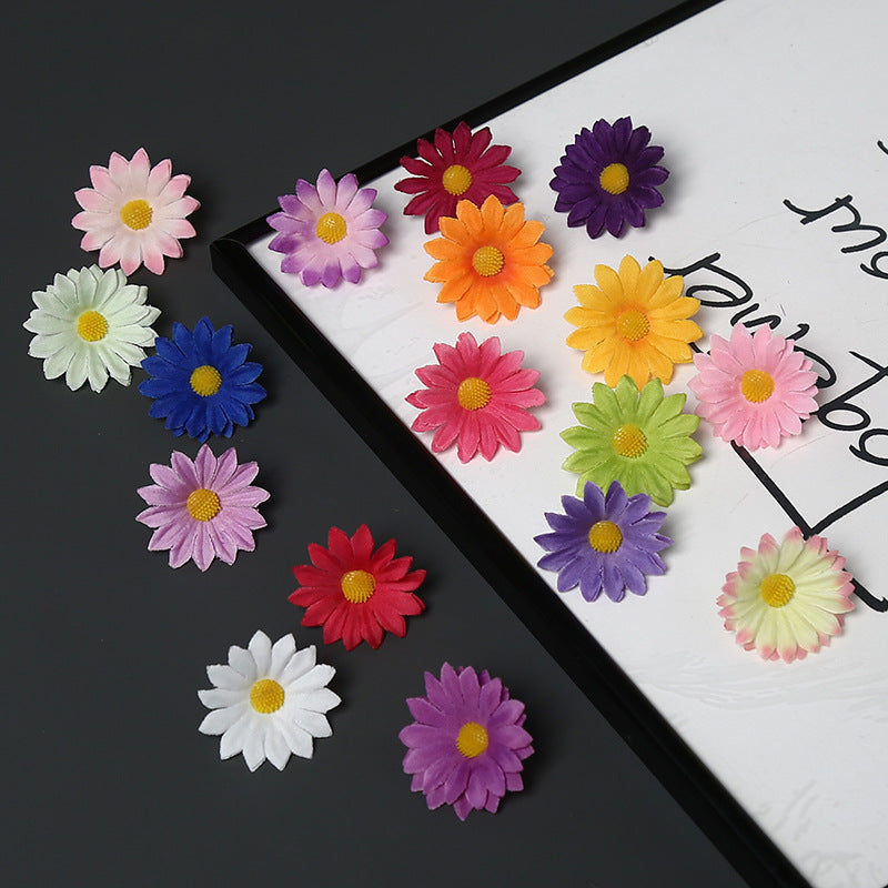 Elegante Stof Daisy Bloemen Speld voor Decoratieve Draagtijd