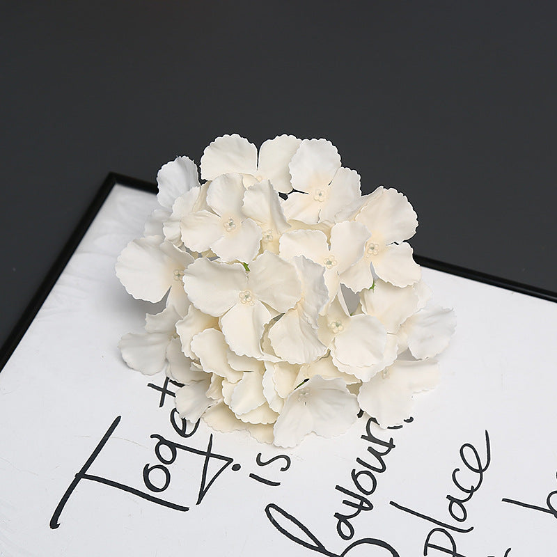 Elegante Decoratieve Bloemenarrangement