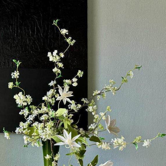 Kunstmatige Bloemarrangement met Decoratieve Groene Vaasje