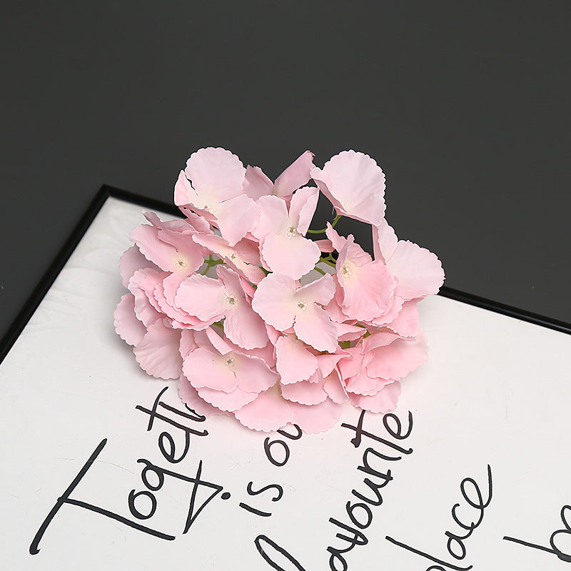 Elegante Decoratieve Bloemenarrangement