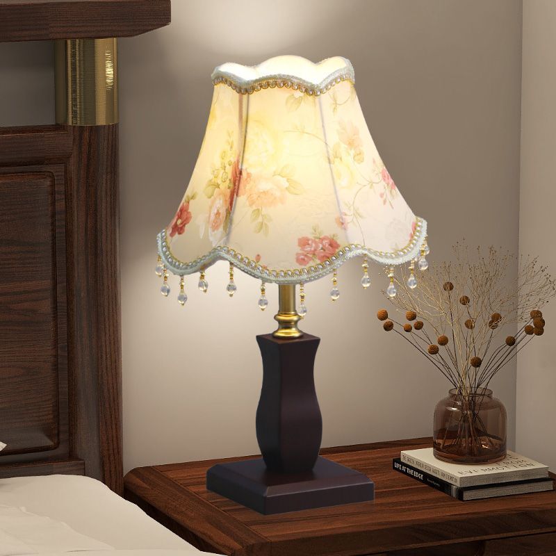 Elegante Tafellamp met Geplooide Shade