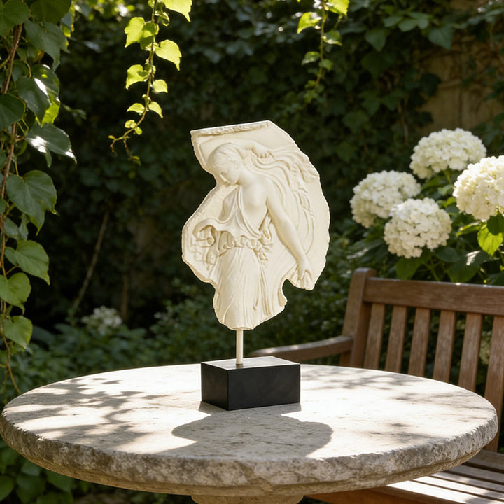 Elegante Relief Sculptuur