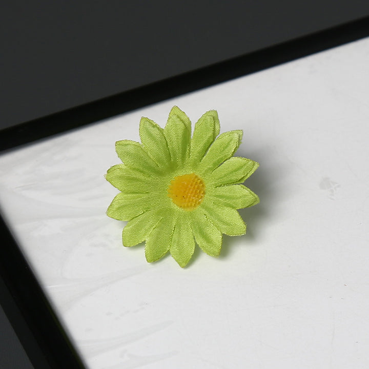 Elegante Stof Daisy Bloemen Speld voor Decoratieve Draagtijd