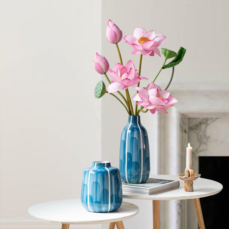 Realistische Lotus Bloem Arrangement
