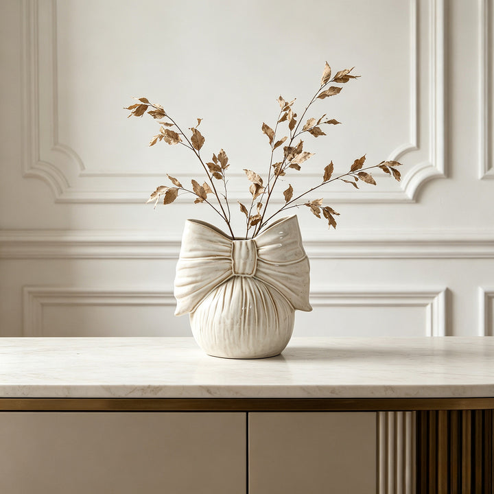 Decoratieve Keramische Boog Tafel Vaas met Gesculpteerde Lint Detail