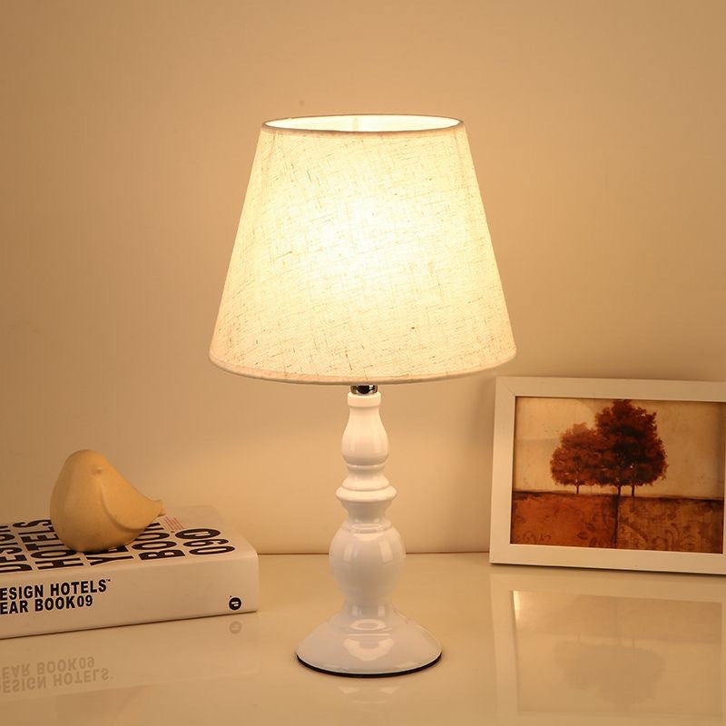 Contempornaire Nachtkastje Lamp