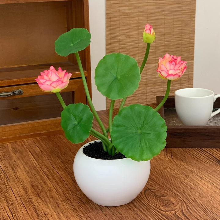 Faux Lotusbloem Arrangement