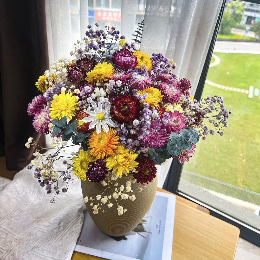 Gedroogde Bloemenboeket met Natuurlijke Accentuen