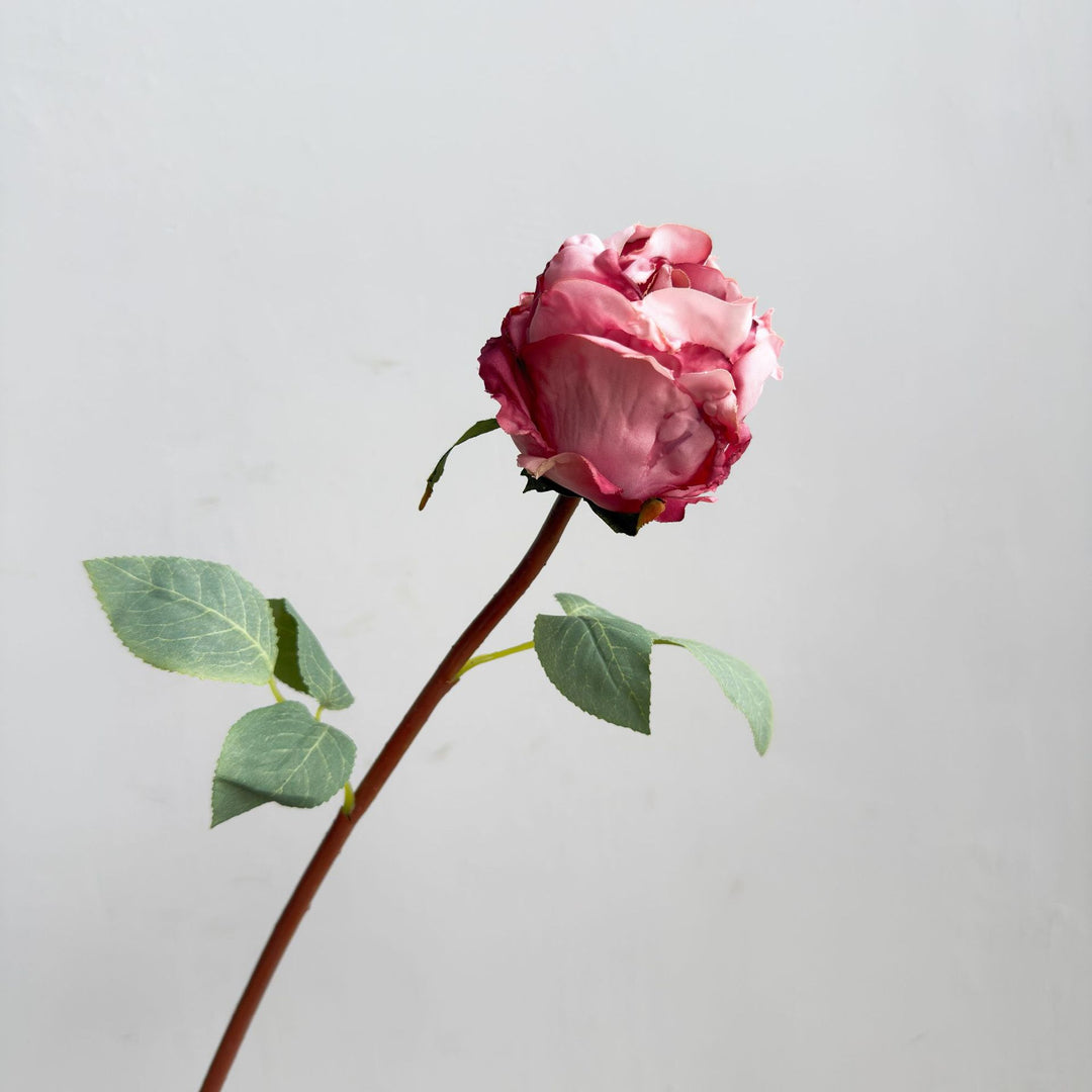 Natuurlijk uitziende bloemdecoratie