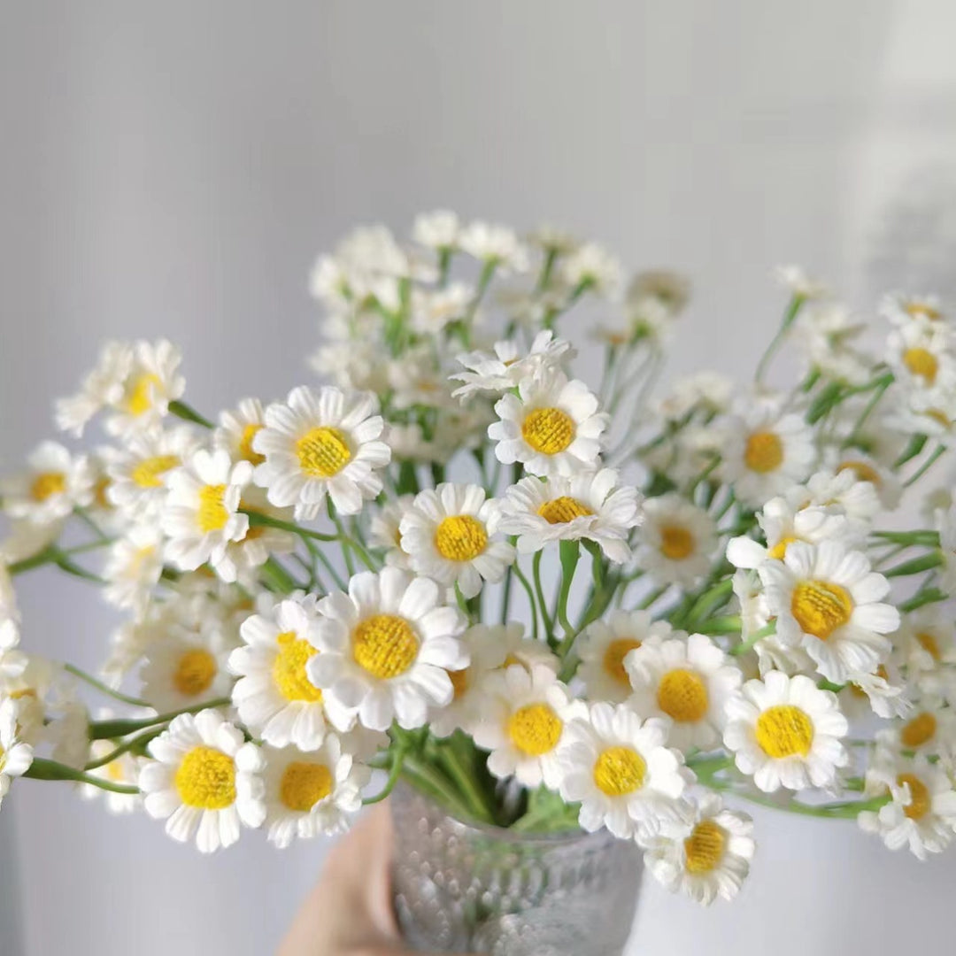 Levensechte Bloemstengel met Charmante Gele Madeliefjes