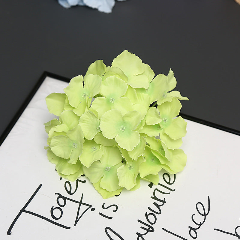 Elegante Decoratieve Bloemenarrangement