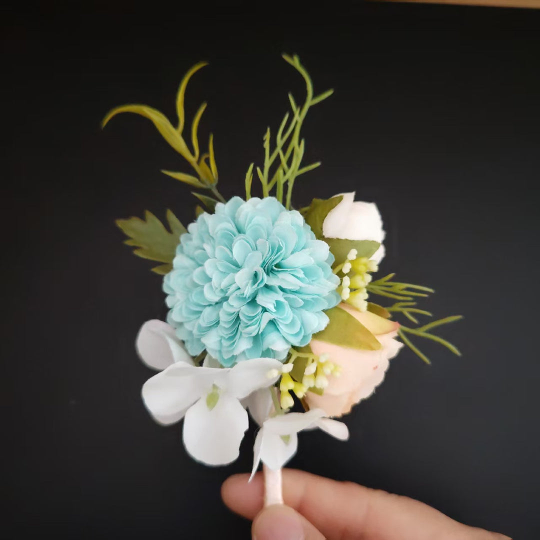 Bloemige Broche Arrangement