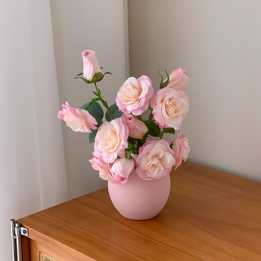 Elegante Stoffen Bloemrijke Arrangering