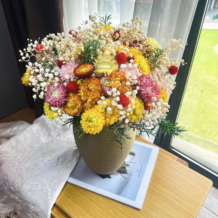 Gedroogde Bloemenboeket met Natuurlijke Accentuen