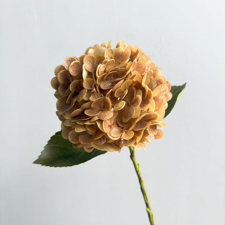 Nep-Hortensia Bloemarrangement