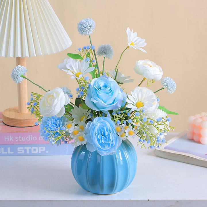 Charming Bloemig Centerpiece Arrangement