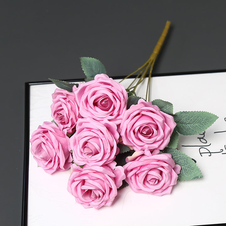 Neproze bloemenboeket voor thuisdecoratie