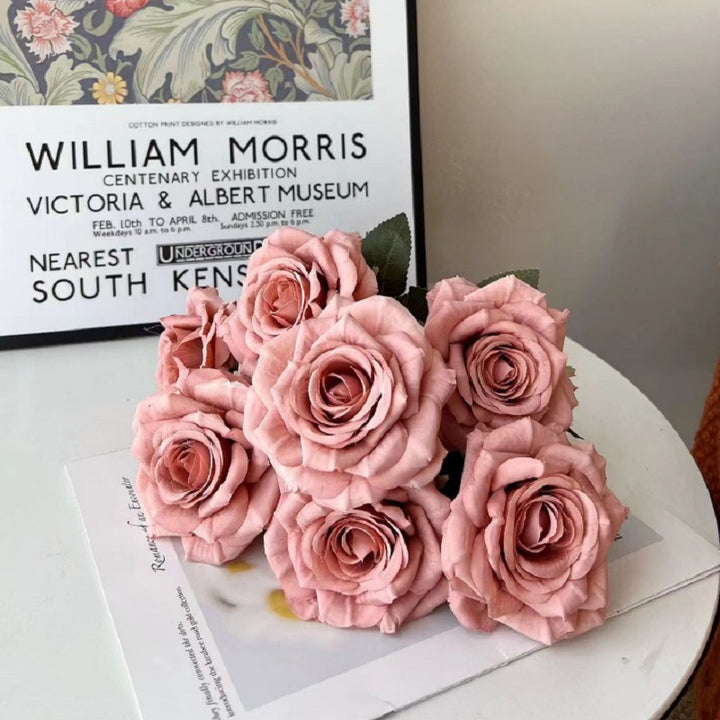 Levensechte Decoratieve Rozenboeket