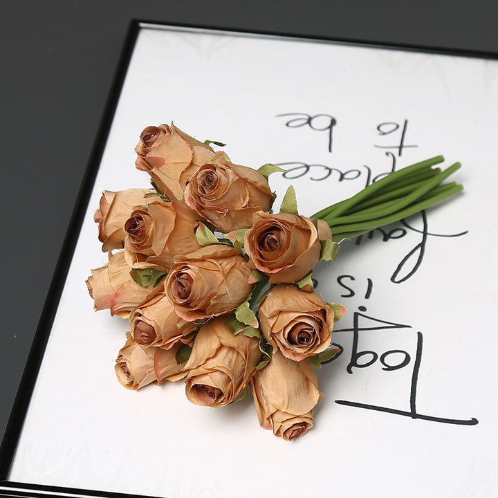 Elegante Nep Rozenboeket voor Huisdecoratie