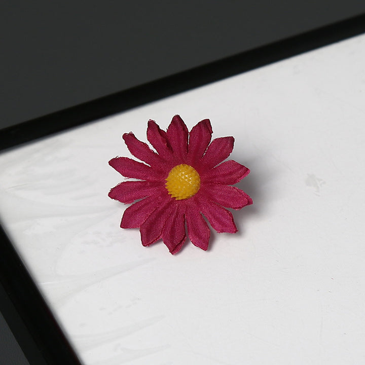 Elegante Stof Daisy Bloemen Speld voor Decoratieve Draagtijd