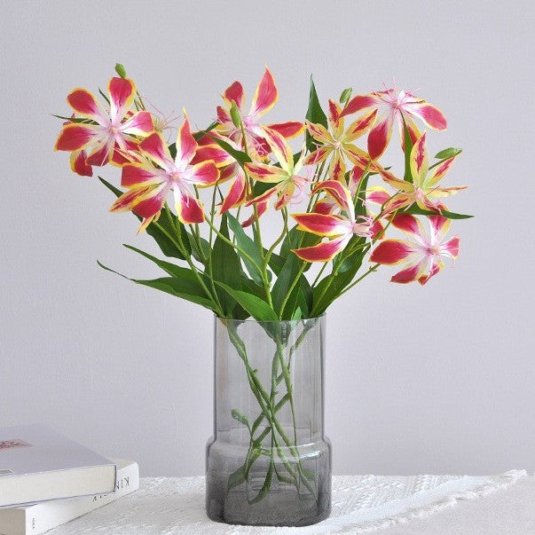 3D Realistische Gloriosa Lelie Steel
