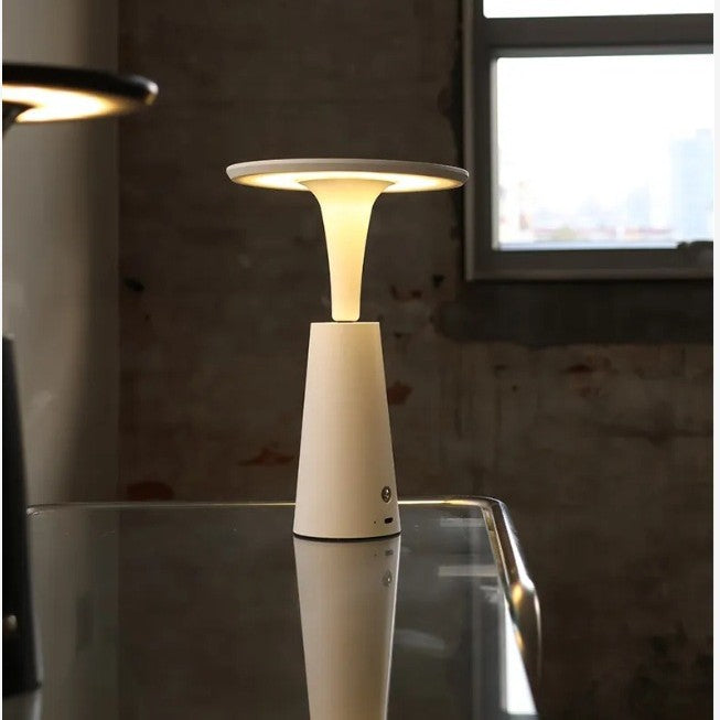 Moderne Minimalistische Tafel lamp voor Hedendaagse Interieurs