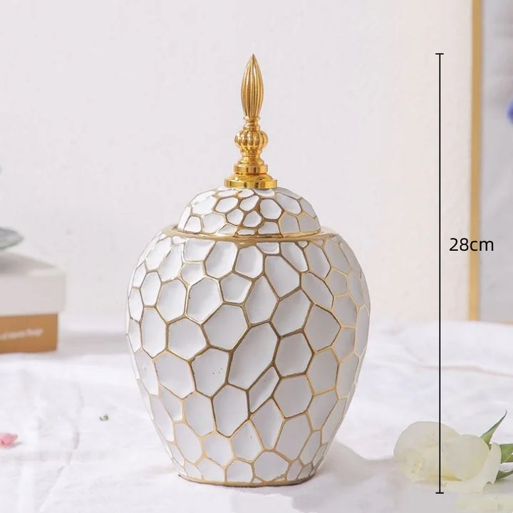 Elegante keramische vaas met gouden accenten