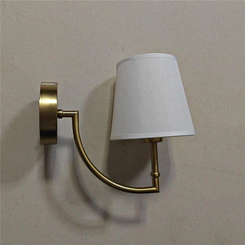 Nordic Minimalist Wandlamp – Moderne linnen lampenkap met elleboog-ontwerp voor woonkamer, slaapkamer en trappenhuis