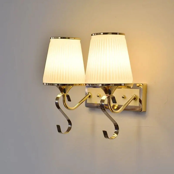 Moderne LED wandlamp met glazen lampenkap | Wandlampen