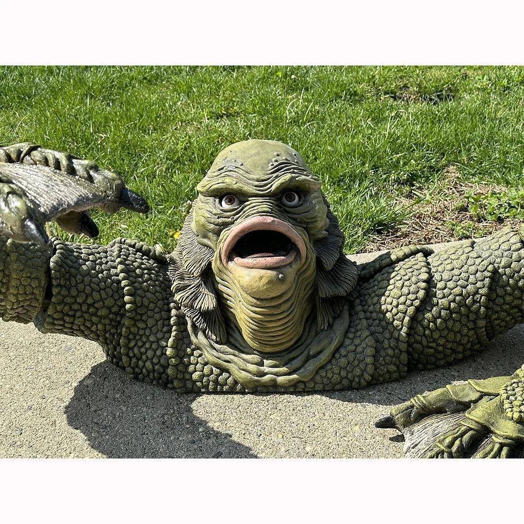 Kreatur The Black Lagoon Grab Sculpturen Figur Tuinbouw Buitenornamenten Monster Standbeeld Man Halloween Decoratie