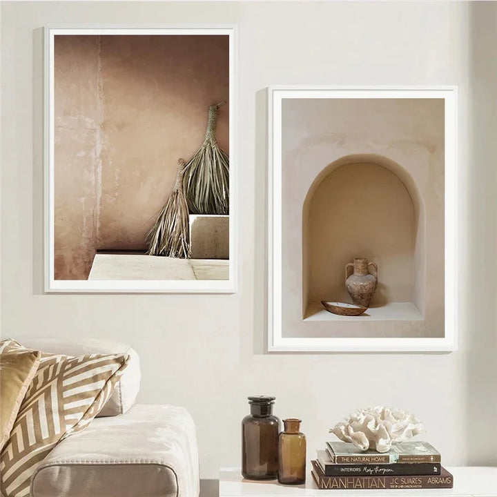 Neutrale kleuren terracotta stilleven vaas muurkunst fine art canvas afdrukken posters architectuur foto's voor moderne woonkamer slaapkamer woninginrichting | Arosta