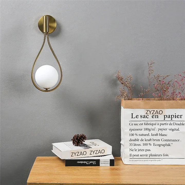 Moderne metaaldraad- en glasball wandlamp - Scandinavische wandverlichting voor woonkamer, slaapkamer, gang, hal en trap - AC-gevoed, LED-lamp inbegrepen