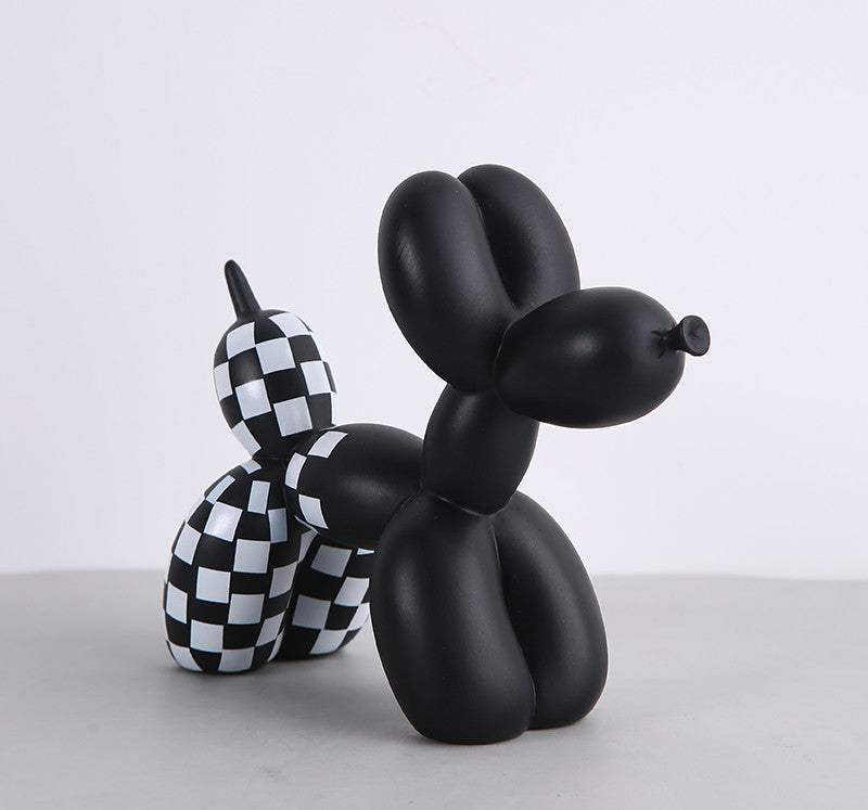 Zwarte en witte ballonhond