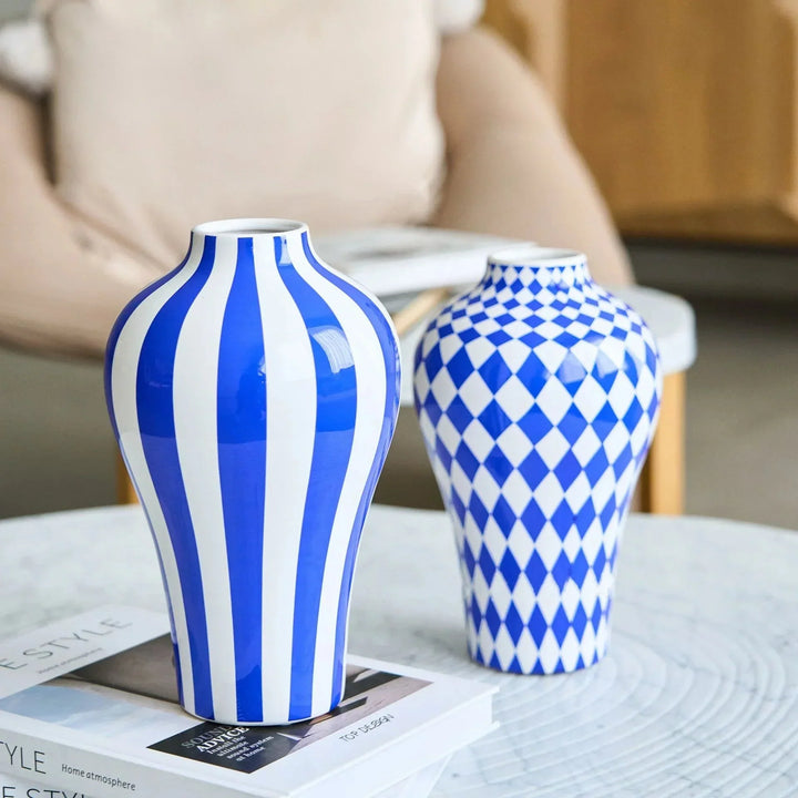Vibrant Blue Geometric Ceramic Vase Moderne Wohnkultur | Arosta